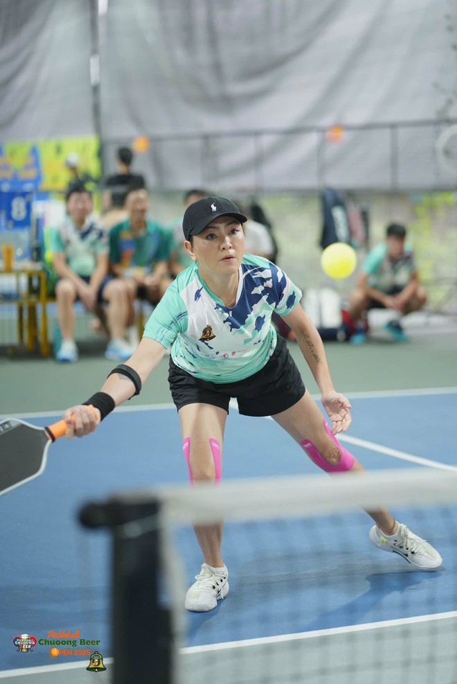 Bất ngờ không? Cô Văn Thuỳ Dương cũng truc tiep bong da hom nay nhập "khối pickleball", đã vậy còn thắng giải luôn!- Ảnh 3.