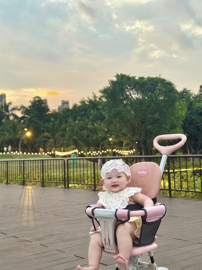 Hot mom ăn ít vẫn nhiều sữa, mới sinh 1 tháng mà về dáng đẹp hơn thời con gái chỉ nhờ 1 thói quen- Ảnh 5. Hot mom ăn ít vẫn nhiều sữa, mới sinh 1 tháng mà về dáng đẹp hơn thời con gái chỉ nhờ 1 thói quen- Ảnh 5.