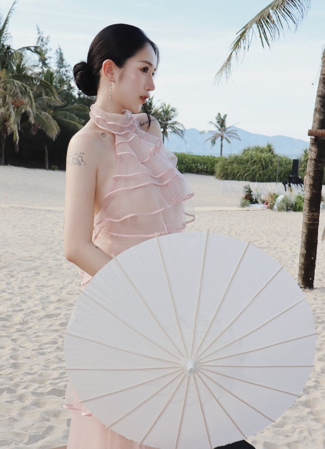 Cận cảnh nhan sắc của mẹ 4 con Joyce Phạm ở tuổi 26, mới sinh xong mà xinh đẹp cỡ này thì "hợp đẻ" quá rồi- Ảnh 1. Cận cảnh nhan sắc của mẹ 4 con Joyce Phạm ở tuổi 26, mới sinh xong mà xinh đẹp cỡ này thì "hợp đẻ" quá rồi- Ảnh 1.