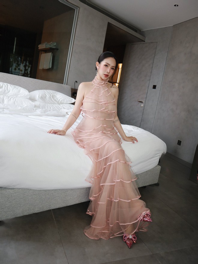 Cận cảnh nhan sắc của mẹ 4 con Joyce Phạm ở tuổi 26, mới sinh xong mà xinh đẹp cỡ này thì "hợp đẻ" quá rồi- Ảnh 6. Cận cảnh nhan sắc của mẹ 4 con Joyce Phạm ở tuổi 26, mới sinh xong mà xinh đẹp cỡ này thì "hợp đẻ" quá rồi- Ảnh 6.