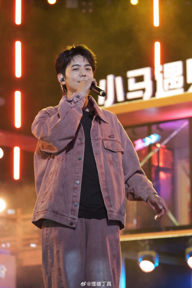 Ch&agrave;ng trai chăn b&ograve; bỗng nổi tiếng to&agrave;n quốc, v&agrave;o showbiz đ&oacute;ng phim v&igrave; qu&aacute; đẹp trai giờ ra sao?- Ảnh 3.
