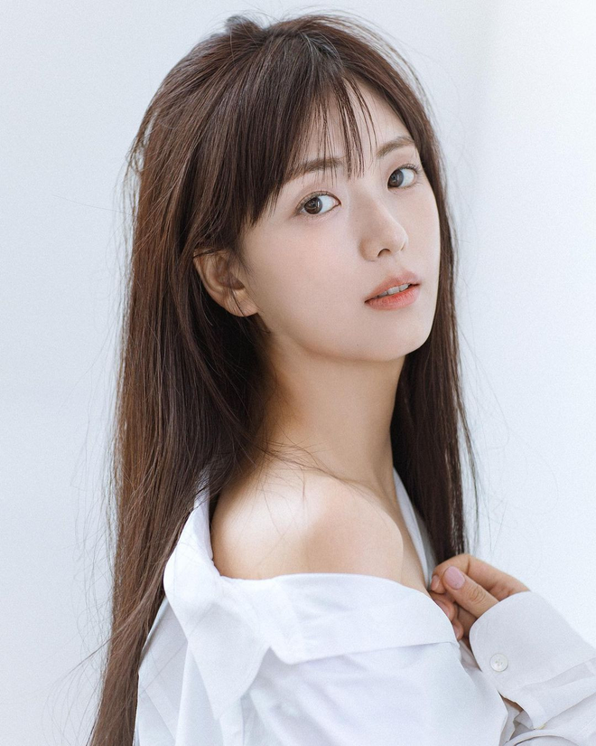 Chị gái Jisoo (BLACKPINK) bị chê bai hết lời khi mon men tìm cách vào showbiz- Ảnh 4. Chị gái Jisoo (BLACKPINK) bị chê bai hết lời khi mon men tìm cách vào showbiz- Ảnh 4.