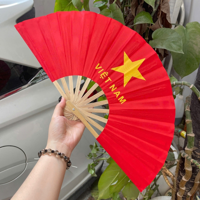 Cho con đi tận hưởng không khí A80 đầy tự hào, mẹ bỉm chia sẻ những món đồ cần mang theo: 2 món cuối cùng không thể thiếu- Ảnh 10. Cho con đi tận hưởng không khí A80 đầy tự hào, mẹ bỉm chia sẻ những món đồ cần mang theo: 2 món cuối cùng không thể thiếu- Ảnh 10.