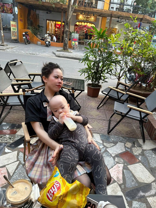 Để có em bé “trộm vía tỷ lần”: 1 mom ở Hà Nội chia sẻ kinh nghiệm lên thời gian biểu dinh dưỡng cho bé trai 2 tuổi nhà mình- Ảnh 1.