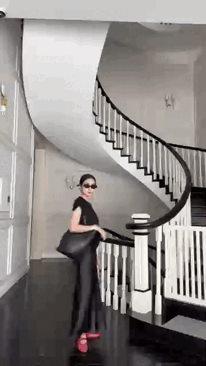 Hà Tăng có đôi chân đầy khuyết điểm nhưng "giấu tiệt" bằng loạt giày đẹp điên, muốn chê cũng không được- Ảnh 11. Hà Tăng có đôi chân đầy khuyết điểm nhưng "giấu tiệt" bằng loạt giày đẹp điên, muốn chê cũng không được- Ảnh 11.