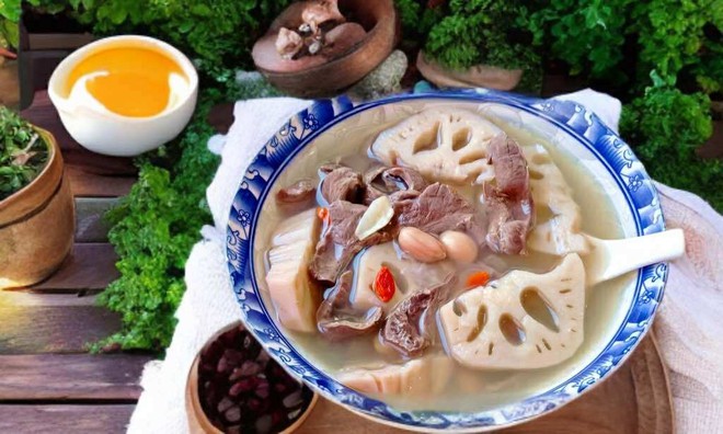 Khi nấu canh củ sen, 99% mọi người sai lầm vì thao tác này: Sửa ngay để món canh ngọt ngon mà không bị thâm đen- Ảnh 8. Khi nấu canh củ sen, 99% mọi người sai lầm vì thao tác này: Sửa ngay để món canh ngọt ngon mà không bị thâm đen- Ảnh 8.