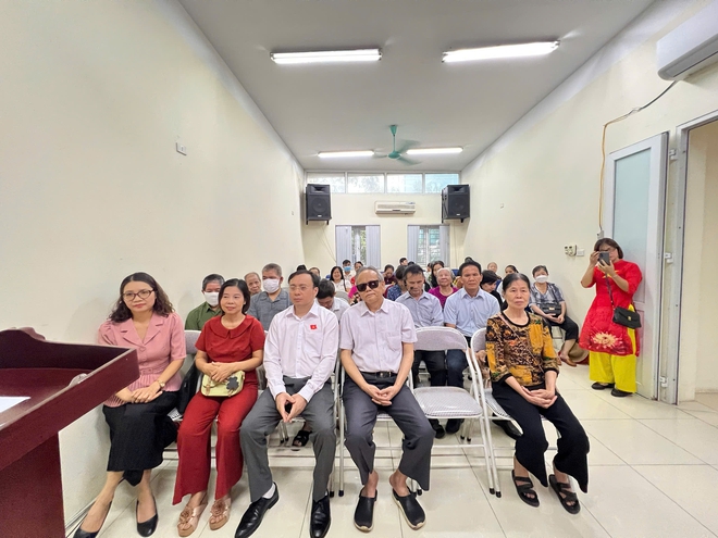“Khát vọng và niềm tin với non sông": Nơi ánh sáng tỏa ra từ trái tim- Ảnh 5. “Khát vọng và niềm tin với non sông": Nơi ánh sáng tỏa ra từ trái tim- Ảnh 5.