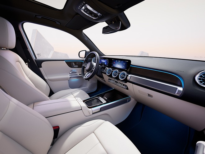 Mercedes-Benz EQB 250+ FL ra mắt tại Việt Nam: SUV thuần điện, tầm hoạt động 537 km, giá hơn 2,3 tỷ đồng- Ảnh 2. Mercedes-Benz EQB 250+ FL ra mắt tại Việt Nam: SUV thuần điện, tầm hoạt động 537 km, giá hơn 2,3 tỷ đồng- Ảnh 2.