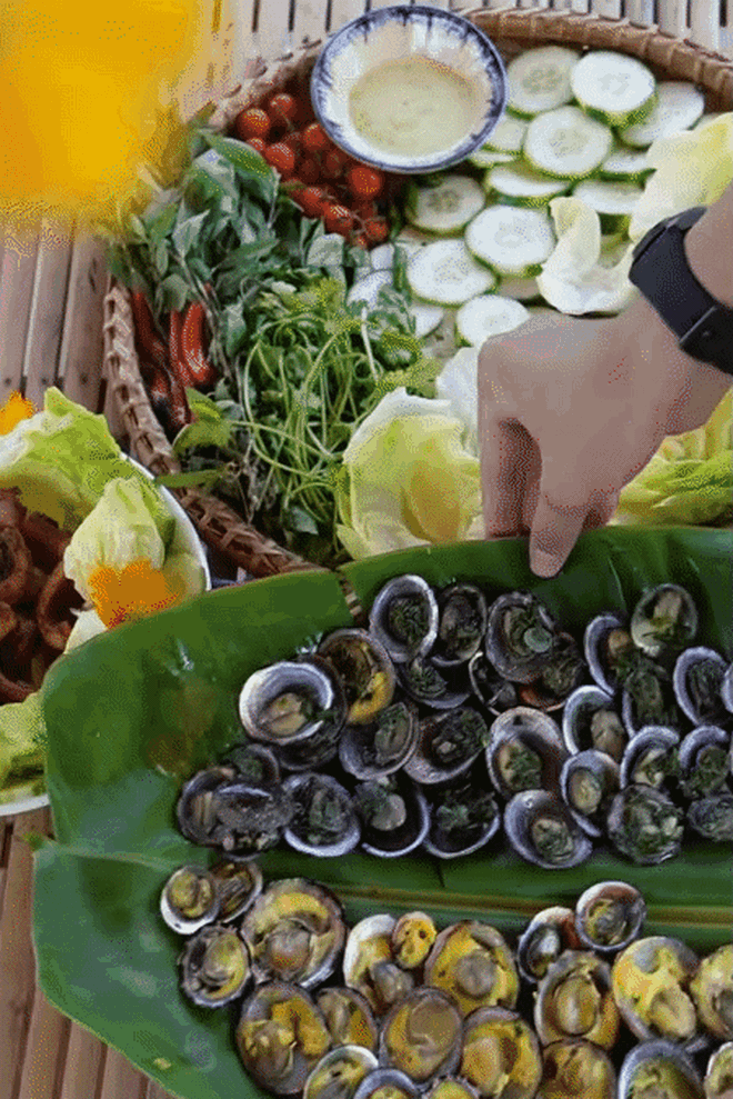 Điểm đến duy nhất ở Việt Nam có thể săn ảnh máy bong da truc tiep xoi lac hạ cánh sát mặt biển, lại được thưởng thức món hải sản 'độc nhất vô nhị' của đại dương- Ảnh 12.