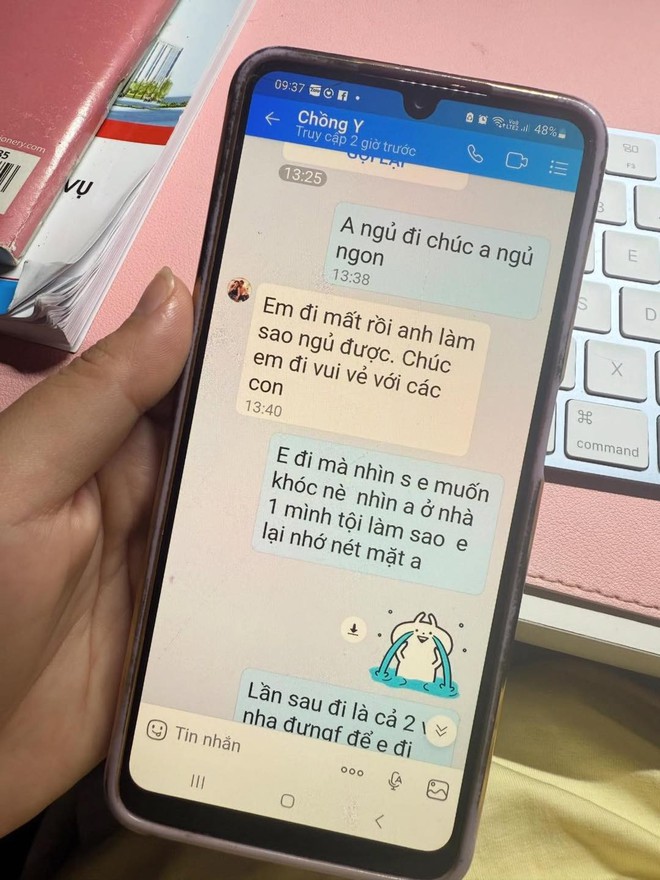 Con g&aacute;i sốc to&agrave;n tập khi "đọc trộm" tin nhắn của bố mẹ d&ugrave; họ c&oacute; th&oacute;i quen c&aacute;ch 30 ph&uacute;t lại c&atilde;i nhau 1 lần- Ảnh 1.