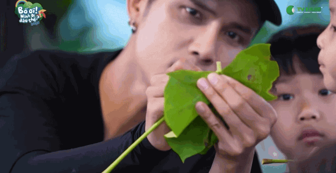 "Bố ơi mình đi đâu thế?" tập 12: Neko Lê đưa các con trở về tuổi thơ trong veo với vòng tay lá sắn- Ảnh 6. "Bố ơi mình đi đâu thế?" tập 12: Neko Lê đưa các con trở về tuổi thơ trong veo với vòng tay lá sắn- Ảnh 6.