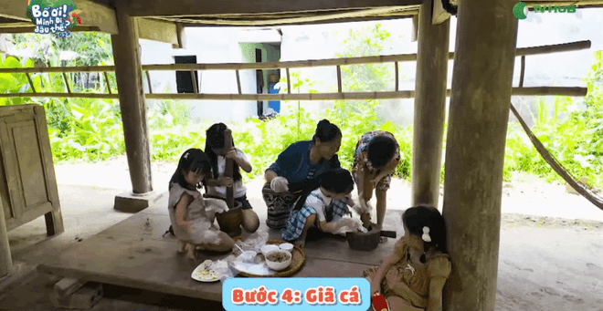"Bố ơi mình đi đâu thế?" tập 12: Neko Lê đưa các con trở về tuổi thơ trong veo với vòng tay lá sắn- Ảnh 17. "Bố ơi mình đi đâu thế?" tập 12: Neko Lê đưa các con trở về tuổi thơ trong veo với vòng tay lá sắn- Ảnh 17.