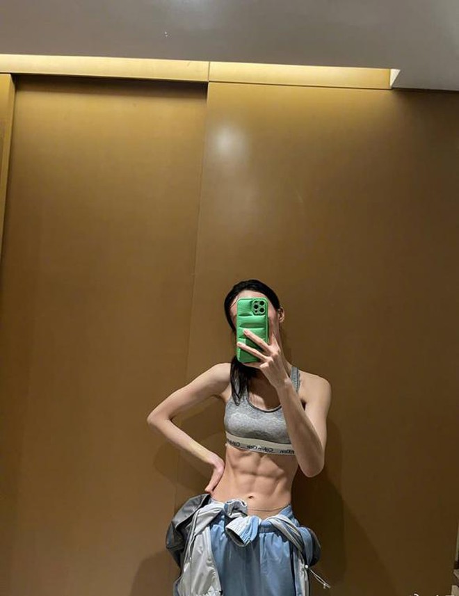 Kim Thần 2 tháng giảm 12kg: Không nhịn ăn, không bị xuống sắc nhờ chế độ khoa học- Ảnh 1. Kim Thần 2 tháng giảm 12kg: Không nhịn ăn, không bị xuống sắc nhờ chế độ khoa học- Ảnh 1.