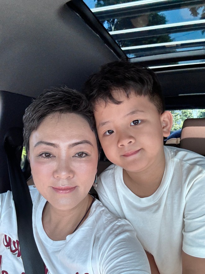 Đến cô Văn Thuỳ Dương cũng phải ca cẩm vì chuyện học tập của bạn nhỏ Cơm: Khối nhập học cứ như được "sản xuất theo lô" vậy!- Ảnh 1. Đến cô Văn Thuỳ Dương cũng phải ca cẩm vì chuyện học tập của bạn nhỏ Cơm: Khối nhập học cứ như được "sản xuất theo lô" vậy!- Ảnh 1.