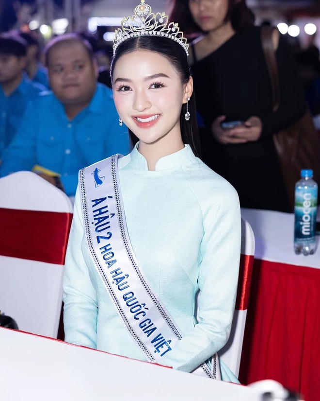 “Thần tiên tỷ tỷ” mới thế chỗ Phương Nhi, tiềm năng kế nhiệm cả Thanh Thuỷ- Ảnh 4. “Thần tiên tỷ tỷ” mới thế chỗ Phương Nhi, tiềm năng kế nhiệm cả Thanh Thuỷ- Ảnh 4.