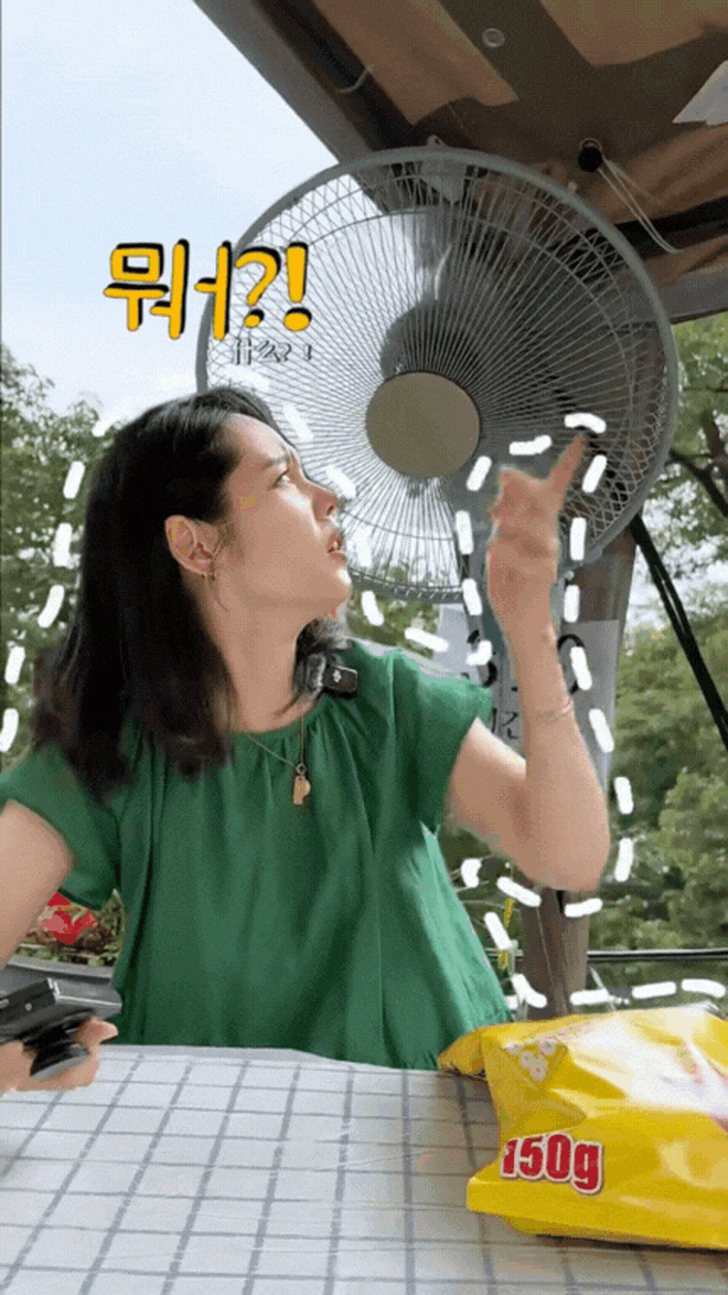 Han Ga In gây sốc khi mang “gói bim bim” gần 50 triệu đi ăn canh gà- Ảnh 3. Han Ga truc tiep bong da vtv6 gây sốc khi mang “gói bim bim” gần 50 triệu đi ăn canh gà- Ảnh 3.