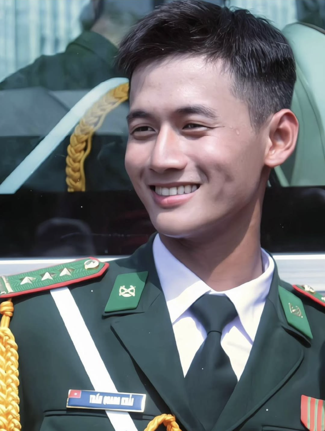 Hậu A80, khối trưởng hot boy thăng hạng visual, điển trai như tài tử nhờ công của bạn gái- Ảnh 4.