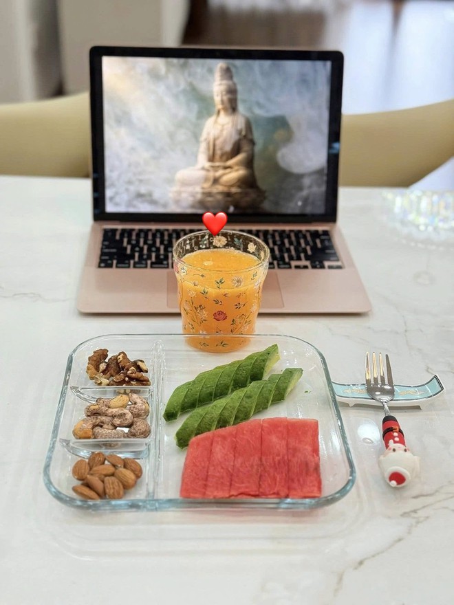 Trải qua 2 lần sinh con, 1 mẹ U50 ở Hà Nội vẫn nuột nà khó tin: Nhìn bữa sáng vừa sạch vừa khỏe, lại chỉn chu đẹp đẽ này liền hiểu vì sao- Ảnh 17.