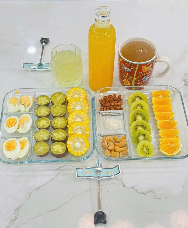 Trải qua 2 lần sinh con, 1 mẹ U50 ở Hà Nội vẫn nuột nà khó tin: Nhìn bữa sáng vừa sạch vừa khỏe, lại chỉn chu đẹp đẽ này liền hiểu vì sao- Ảnh 12.