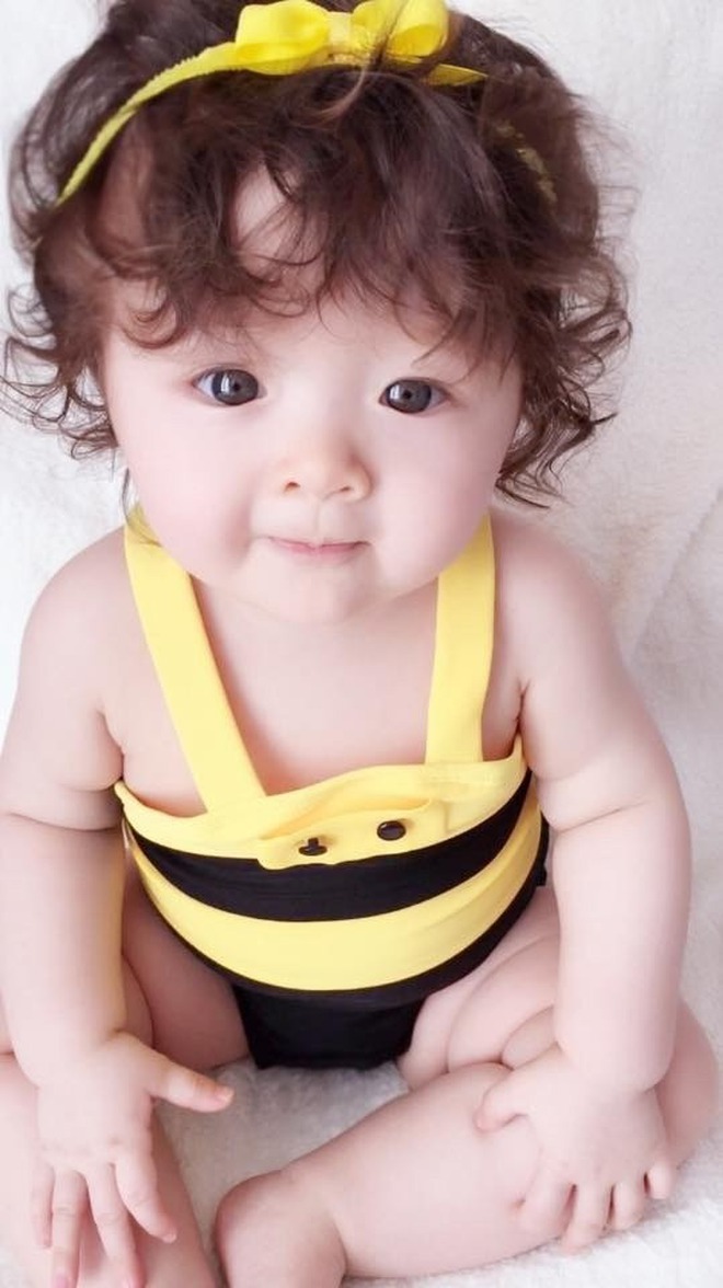 Con gái Elly Trần: Từng là "em bé hot nhất MXH" nay là thiếu nữ xinh đẹp vượt cả mẹ- Ảnh 2.