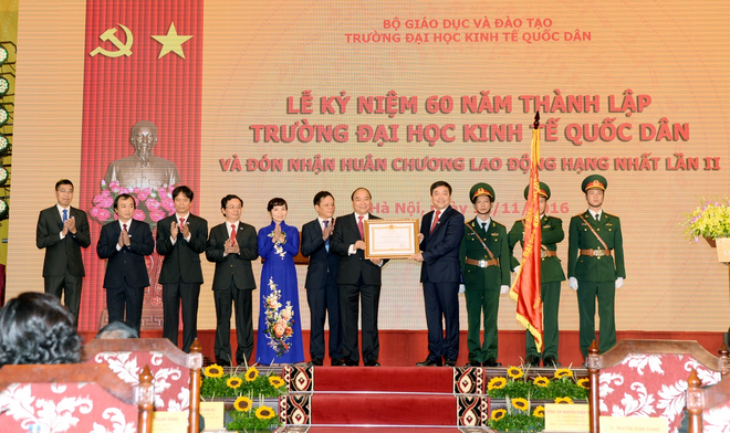 NEU Concert 2025 ấn định ngày trở lại, bùng nổ tiên phong chuỗi hoạt động kỷ niệm 70 năm ngày thành lập Đại học Kinh tế Quốc dân- Ảnh 2. NEU Concert 2025 ấn định ngày trở lại, bùng nổ tiên phong chuỗi hoạt động kỷ niệm 70 năm ngày thành lập Đại học Kinh tế Quốc dân- Ảnh 2.