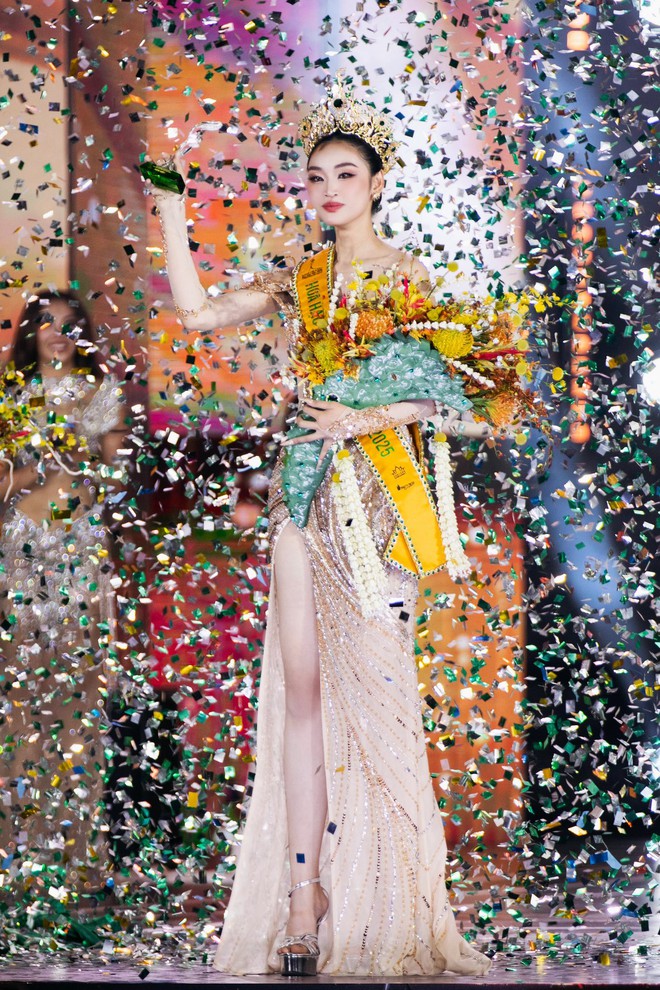 Tân hoa hậu Nguyễn Thị Yến Nhi: Bố là thợ hồ, mẹ bán vé số 20 năm, không dám mơ con gái thi nhan sắc để đổi đời- Ảnh 2.