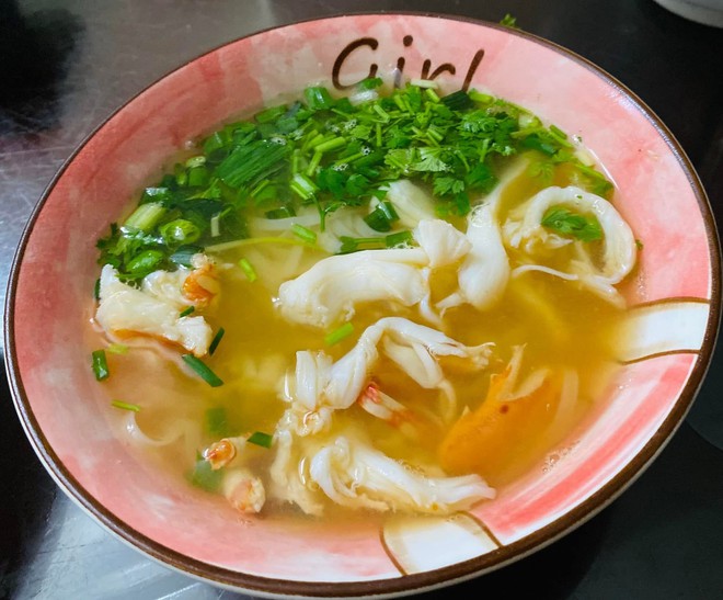 Mỗi ngày một món không ngày nào trùng, mẹ 4 con nấu ăn ở nhà cỡ này bảo sao đi quán nào con cũng kêu 