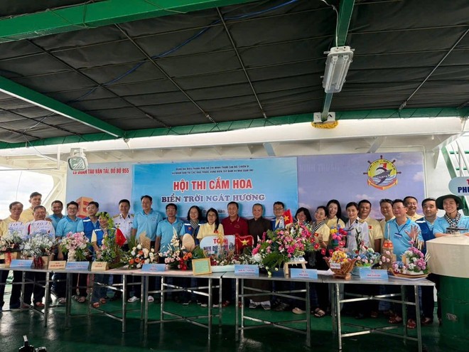 Đoàn đại biểu Thành phố Hồ Chí Minh hoàn thành chuyến công tác nghĩa tình, thăm quân - dân vùng biển đảo Tây Nam của Tổ quốc- Ảnh 6.