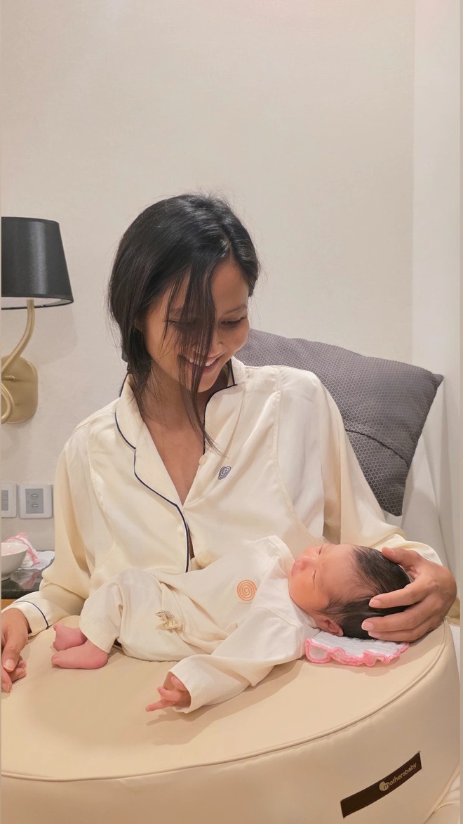 Bị hội "mẹ chồng online" góp ý vì con gái 3 tuần tuổi đã phải học bài, H'Hen Niê nói gì?- Ảnh 7.
