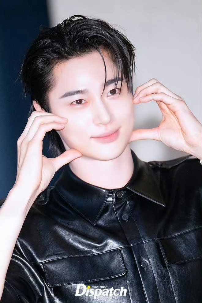 Hứa Quang Hán - Byeon Woo Seok quá bảnh, cùng nữ thần AI đổ bộ event của Gentle Monster- Ảnh 10.