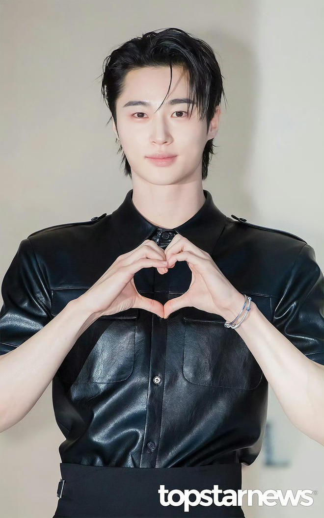 Hứa Quang Hán - Byeon Woo Seok quá bảnh, cùng nữ thần AI đổ bộ event của Gentle Monster- Ảnh 14.