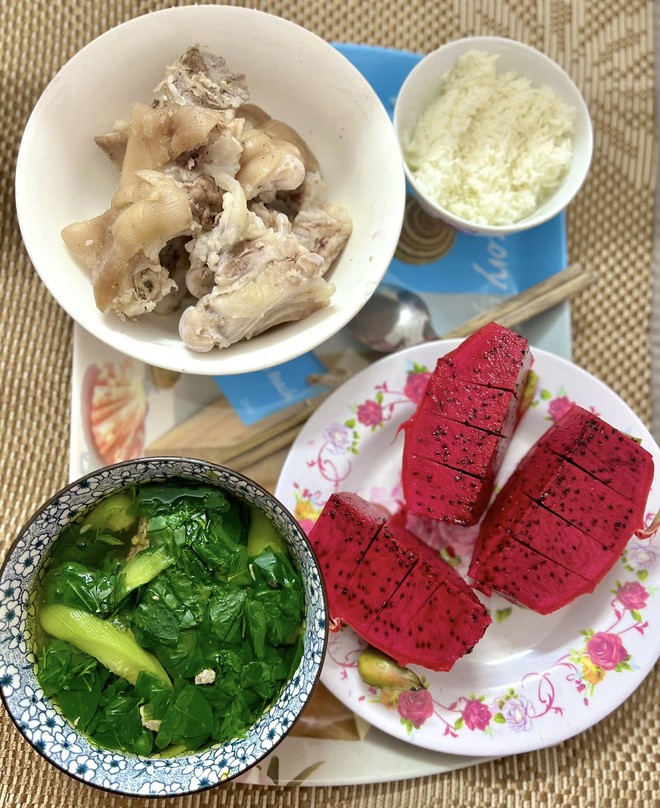 Cả nhà chồng thay phiên nhau nấu cơm cữ ngon cỡ nhà hàng cho bà đẻ: Mom này thắng đời 100-0 rồi!- Ảnh 17. Cả nhà chồng thay phiên nhau nấu cơm cữ ngon cỡ nhà hàng cho bà đẻ: Mom này thắng đời 100-0 rồi!- Ảnh 17.