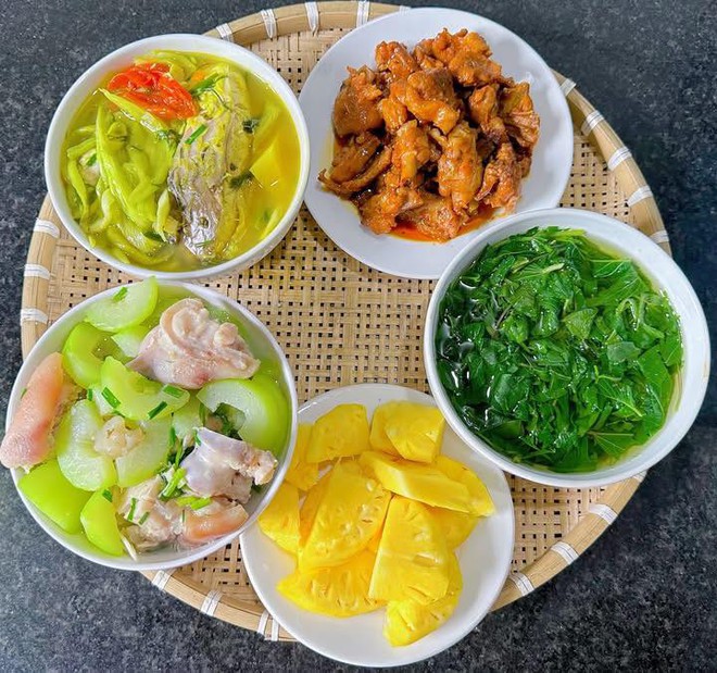 Cả nhà chồng thay phiên nhau nấu cơm cữ ngon cỡ nhà hàng cho bà đẻ: Mom này thắng đời 100-0 rồi!- Ảnh 2. Cả nhà chồng thay phiên nhau nấu cơm cữ ngon cỡ nhà hàng cho bà đẻ: Mom này thắng đời 100-0 rồi!- Ảnh 2.