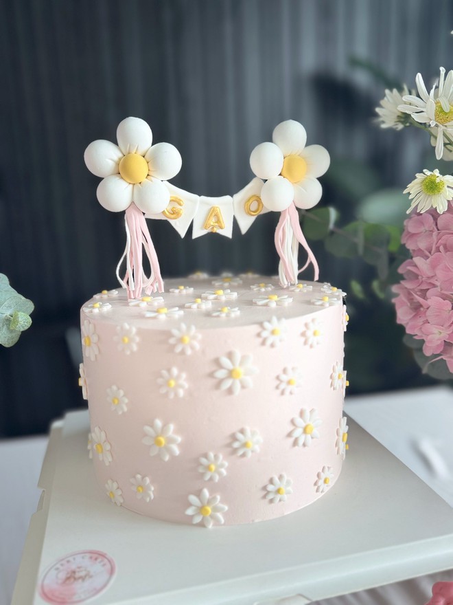 Thế lực bí ẩn đứng sau tiệc đầy tháng của các Thế lực bí ẩn đứng sau tiệc đầy tháng của các