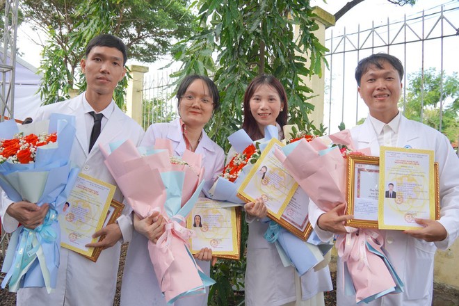 Ngày hội việc làm ngành y tế thành phố Hồ Chí Minh lần 3: Hơn 200 bác sĩ trẻ được tuyển dụng, mở rộng mạng lưới y tế cơ sở- Ảnh 6.