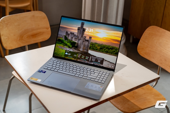 Đây là bộ đôi ASUS truc tiep bong da keo nha cai S5: Kẻ thì intel, người lại AMD, 14 hay 16 inch cho mùa tựu trường?- Ảnh 17.