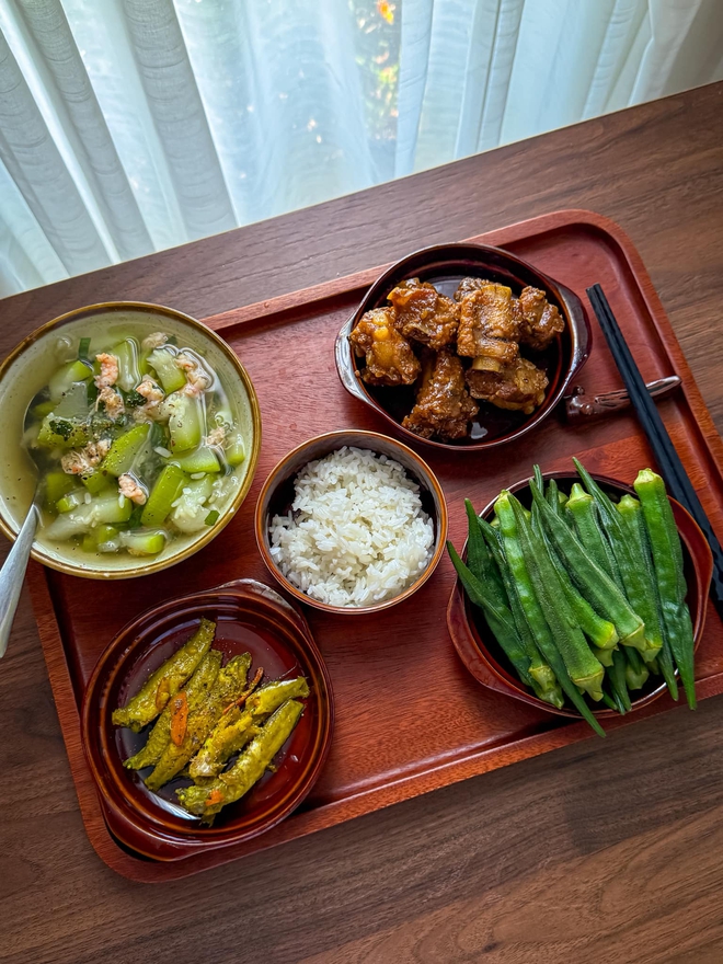 Chị gái nhà người ta: Nấu cơm cữ link bong da truc tiep mà tưởng đâu chị đi thi MasterChef khiên hội "em gái online" đua nhau vào "nhận vơ"- Ảnh 8.