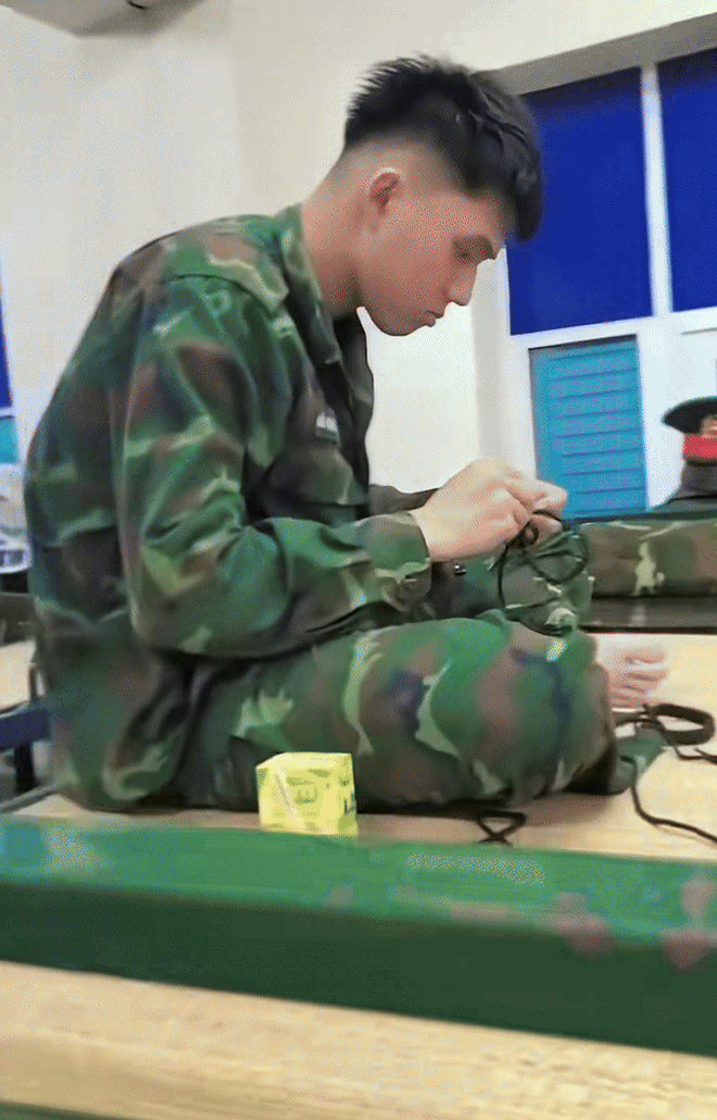 chcvitnam-nhgingngoingthmtrcinhtraicnnhtraithttbtchunbsnhl-ezgifcom-crop-2-17571287798431209712262.gif