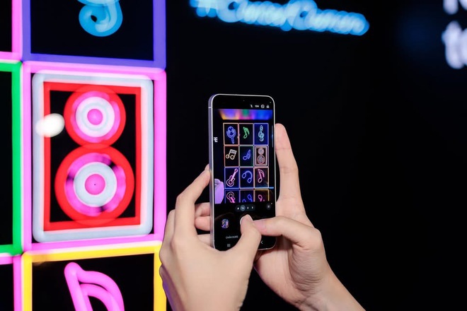 lich truc tiep bong da ngoai hang anh - ‘cánh cửa’ bước vào trải nghiệm flagship với Galaxy AI: Giá từ 16,69 triệu đồng, pin cải thiện, hiệu năng ổn - Ảnh 3.