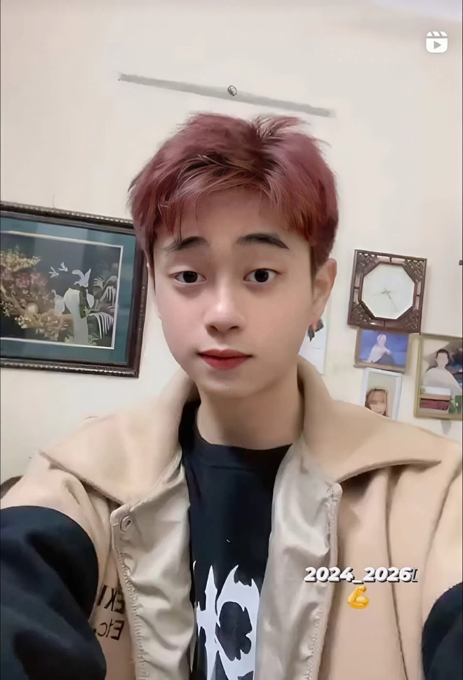 Quá khứ boy phố của Lê Văn Tú: Chàng lính tuổi 20 đẹp trai gấp 10 lần nhờ "ăn cơm nhà nước"- Ảnh 14. Quá khứ lich tuong thuat truc tiep bong da hom nay phố của Lê Văn Tú: Chàng lính tuổi 20 đẹp trai gấp 10 lần nhờ "ăn cơm nhà nước"- Ảnh 14.