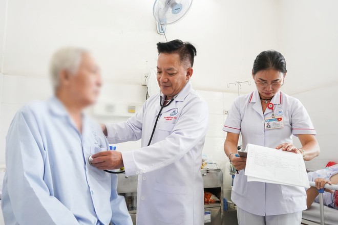 Tiếp tục thực hiện thay van động mạch chủ qua da (tavi) tại Bệnh viện Thống Nhất- Ảnh 3. Tiếp tục thực hiện thay lich tuong thuat truc tiep bong da hom nay động mạch chủ qua da (tavi) tại Bệnh viện Thống Nhất- Ảnh 3.