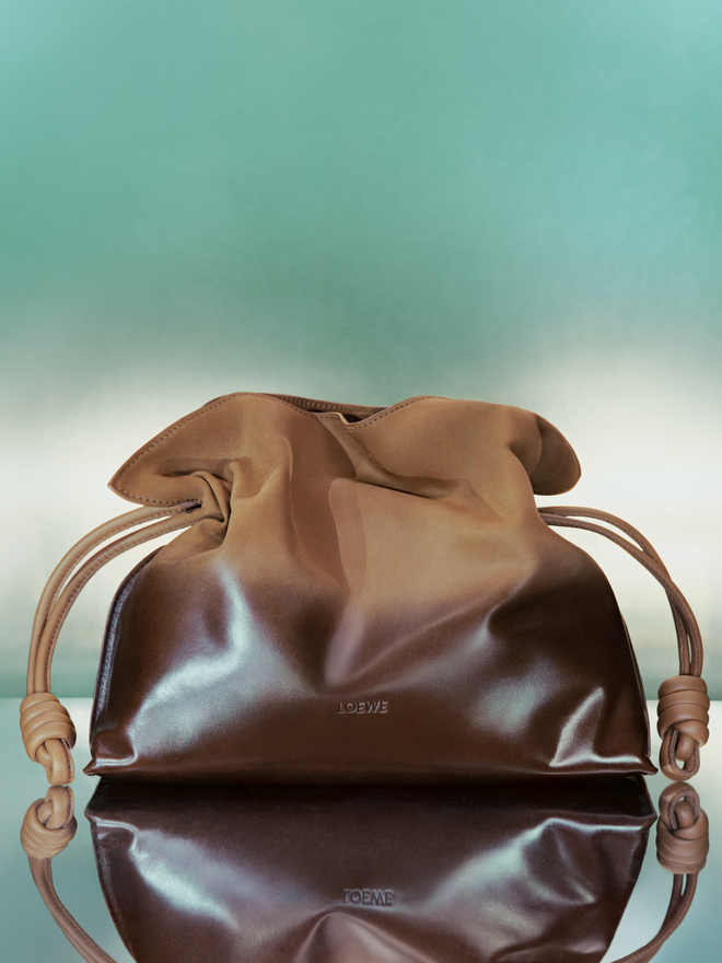 Vương Nhất Bác trong phim ngắn của LOEWE: Thời trang bước ra từ ký ức- Ảnh 7.