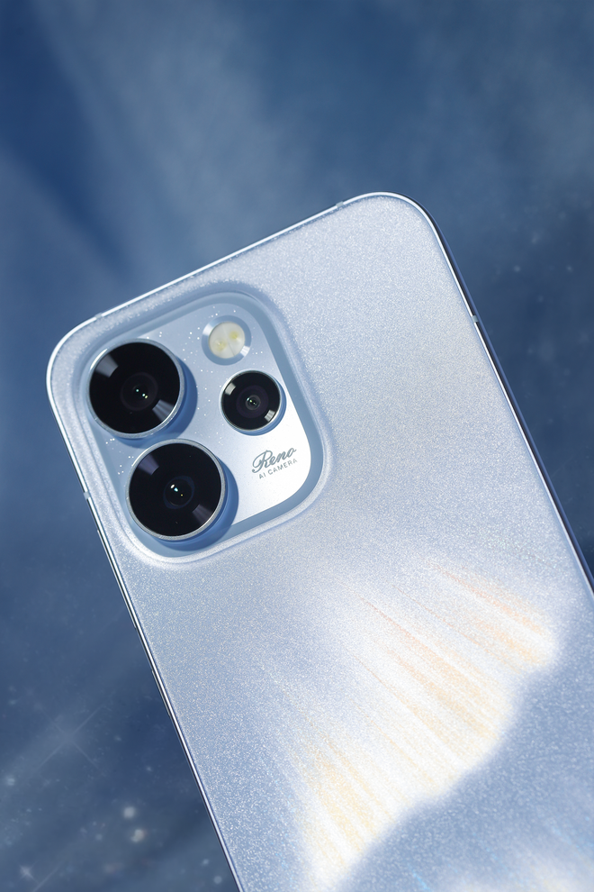 OPPO Reno15 Series ra mắt tại Việt Nam: "Chuyên gia chân dung AI" lên đời, pin lớn đến 7.000mAh, sạc nhanh 80W- Ảnh 1.