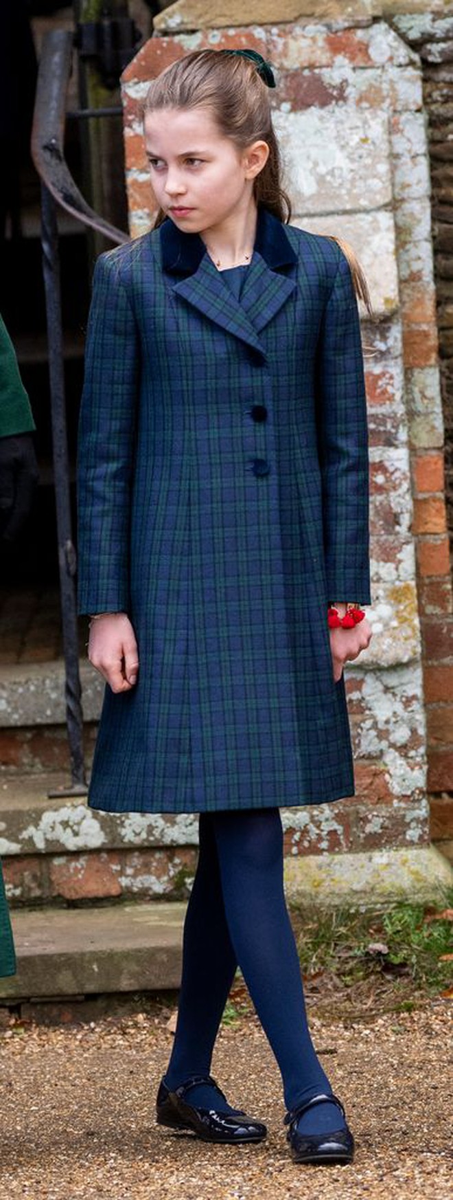 Bức ảnh sinh nhật 9 tuổi của Công chúa Charlotte gây bão: Chỉ một dáng đứng "thương hiệu" đã lộ rõ khí chất bản sao hoàn hảo của bố William- Ảnh 3. Bức ảnh sinh nhật 9 tuổi của Công chúa Charlotte gây bão: Chỉ một dáng đứng "thương hiệu" đã lộ rõ khí chất bản sao hoàn hảo của bố William- Ảnh 3.