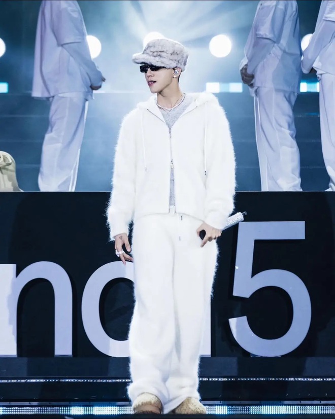 Khen cho tạo h&igrave;nh mới của Sơn T&ugrave;ng: Vừa bảnh vừa &ldquo;l&aacute;o&rdquo; thế n&agrave;y qu&aacute; m&ecirc; rồi!- Ảnh 2.