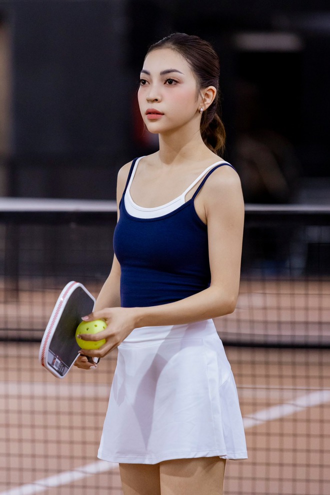 Visual trắng phát sáng trên sân pickleball của Nhật Lê- Ảnh 9. Visual trắng phát sáng trên sân pickleball của Nhật Lê- Ảnh 9.