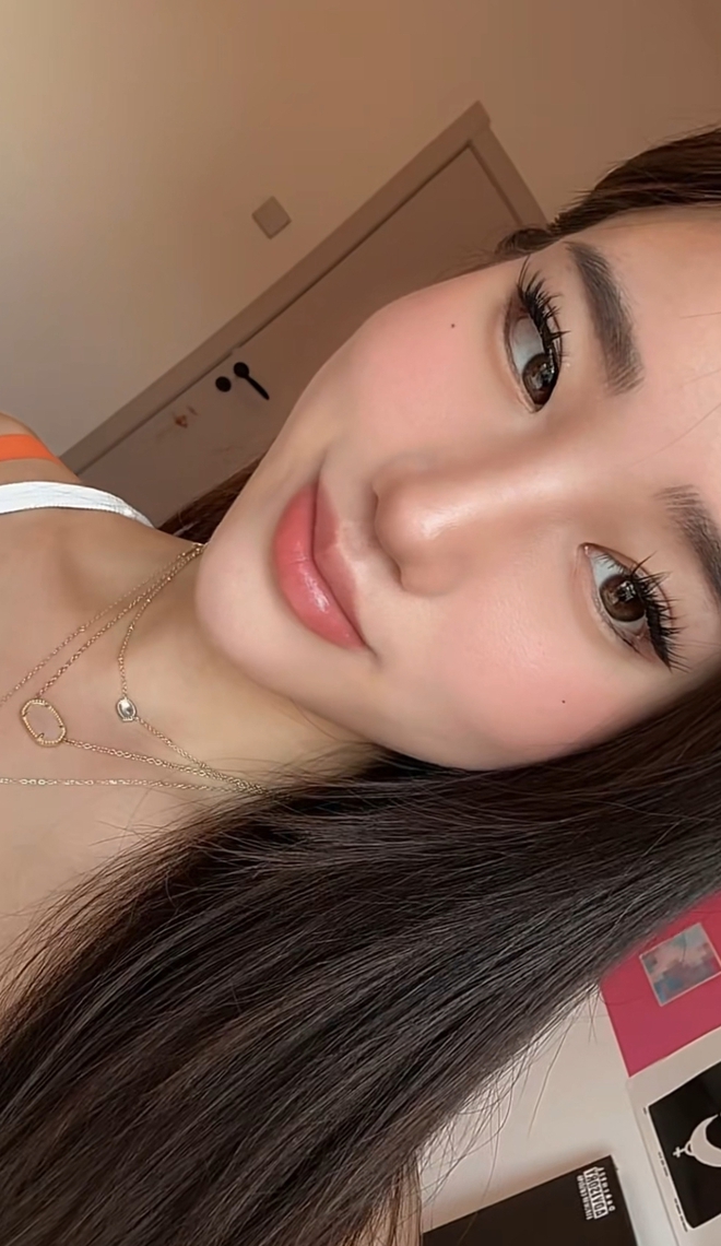 C&oacute; h&atilde;ng son cứ trời lạnh l&agrave; chiếm s&oacute;ng MXH: Qu&aacute; nhiều m&agrave;u hot trend, l&ecirc;n m&ocirc;i slay th&ocirc;i rồi!- Ảnh 18.