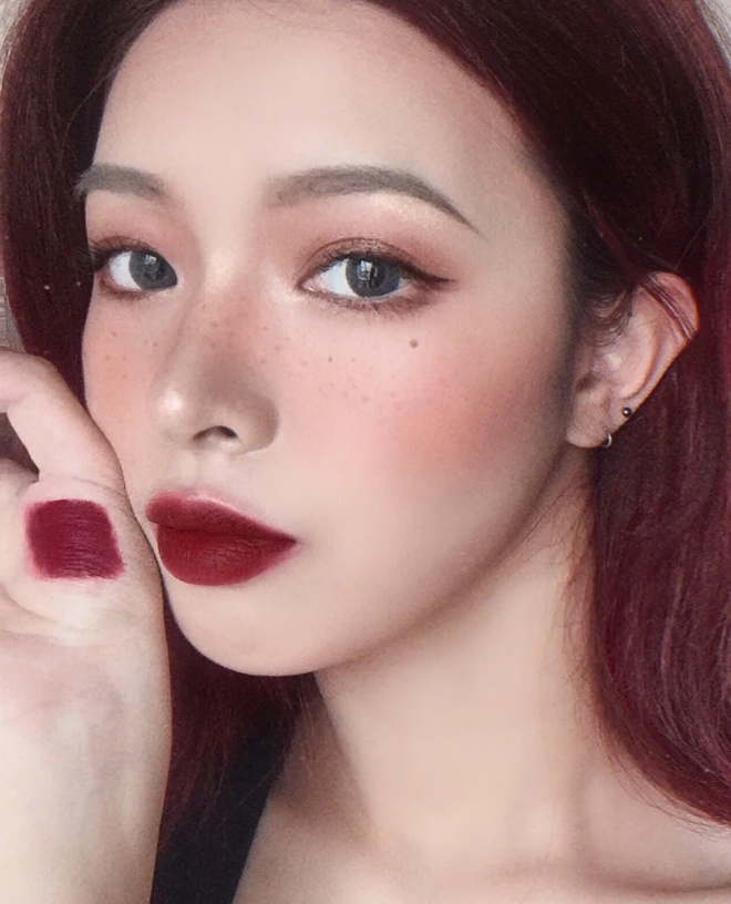 C&oacute; h&atilde;ng son cứ trời lạnh l&agrave; chiếm s&oacute;ng MXH: Qu&aacute; nhiều m&agrave;u hot trend, l&ecirc;n m&ocirc;i slay th&ocirc;i rồi!- Ảnh 6.