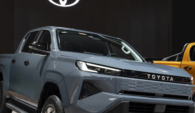 Toyota Hilux thế hệ 9 ra mắt: Huyền thoại "nồi đồng cối đá" điện hóa cùng thiết kế mới gây tranh cãi- Ảnh 7.