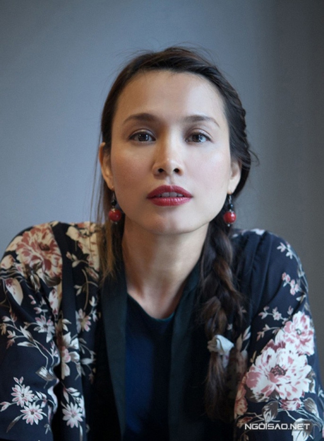 Hoa hậu tuổi 50 nổi tiếng t&oacute;c bạc đầy đầu vẫn chứng minh m&igrave;nh trẻ l&acirc;u đẳng cấp qua l&agrave;n da gi&agrave; chậm: 2 b&iacute; quyết được tiết lộ- Ảnh 1.